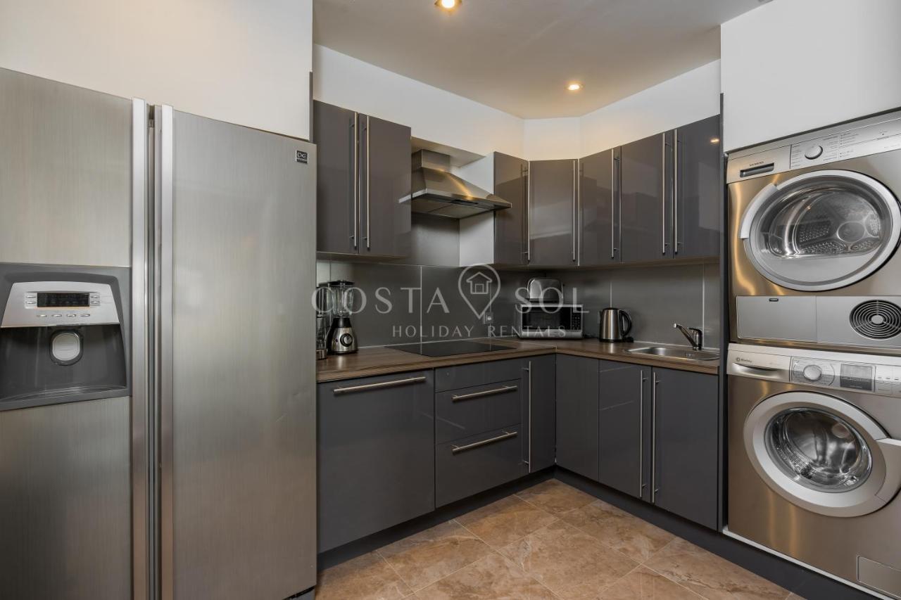 Puerto Marina-Benalmadena Luxury Apartment Dentro De La Isla Εξωτερικό φωτογραφία